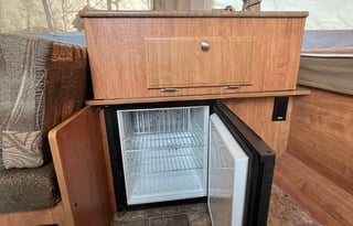 Family and Dog Friendly Pop up Camper Rental!