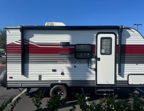 Prime Time RV Avenger LT 16BH