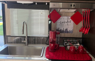 Cozy Cruiser Cabin