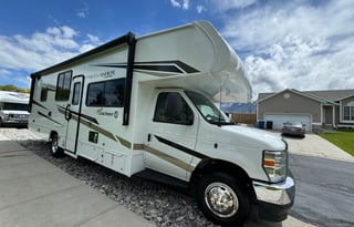 2026 31ft Coachmen 29KB - Sleeps 8