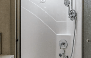 2023 Fleetwood RV Discovery 38W