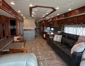 Fleetwood RV Discovery LXE 40E
