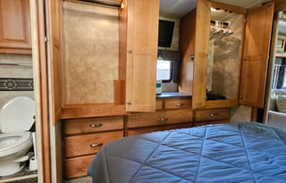 2013 Winnebago Vista 35F - FREE UNLIMITED INTERNET