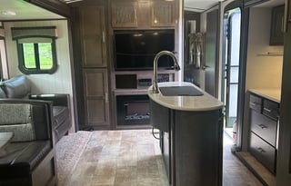 The Sunny Rig | DELIVERY/SET UP | Outdoor Kitchen