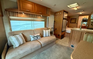 Itasca Cambria 29H RV (BRFL 1636)