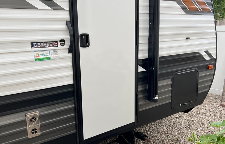 Fold away outdoor stairs