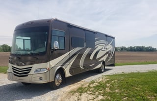 "Mo" fun- 2015 Coachmen Encounter 36BH(Bunk House)