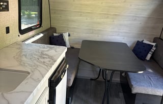 15' Jayco Trailer - Lightweight & Easy to Tow!