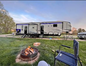 Forest River RV Cherokee Arctic Wolf Suite 3770