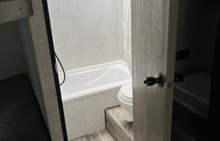 2022 Gulf Stream Enlighten Enlighten 25BH