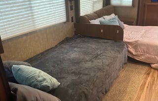 Perfect RV for 10+ the weekend or longer!