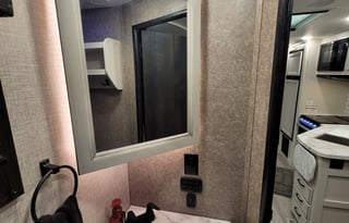 "Glacier" Happy Glamper