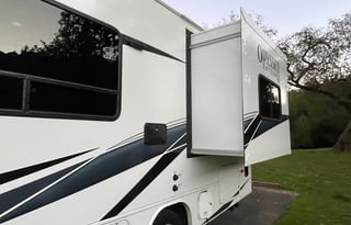 NEW 2025 Entegra Coach Odyssey SE 22CF 6-sleepers