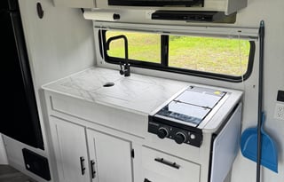 Coastal Camping !  Easy to tow!  Sleeps 5-6/Bunks!