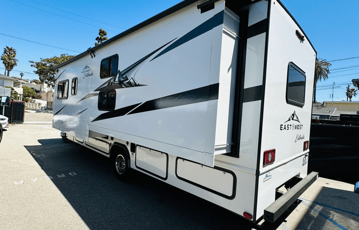 Full Driver side slide out!