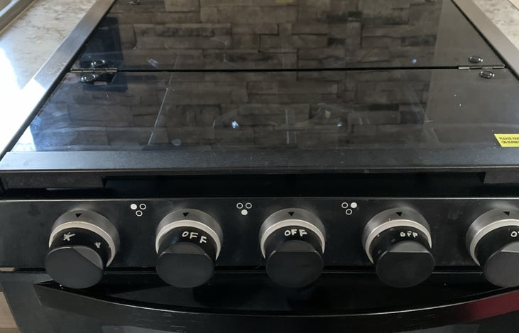 3-burner stove and small oven. I loved baking cookies for my kids as a fun evening treat.