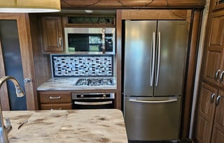 2018 Keystone Montana 3921FB Fifth Wheel