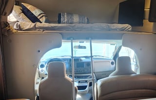 32' Bunkhouse  - Your Home Away From Home