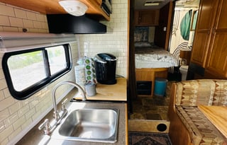 Salome - 2008 Coachman Freelander 24