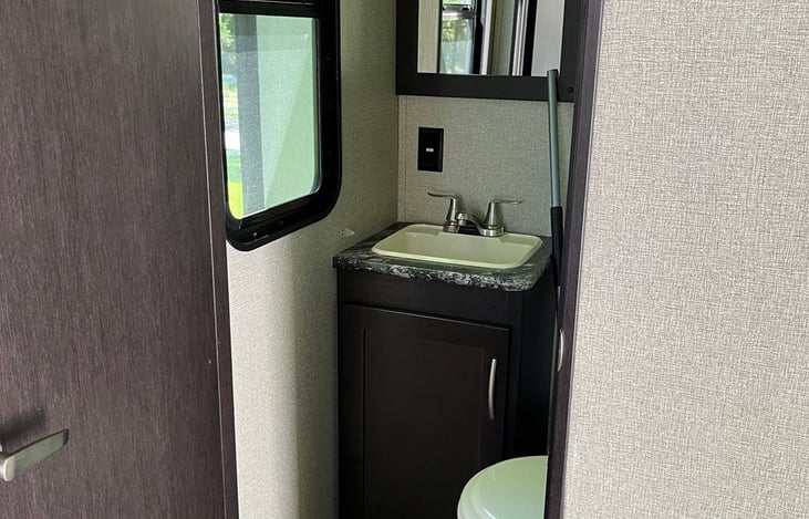 The second bath room.