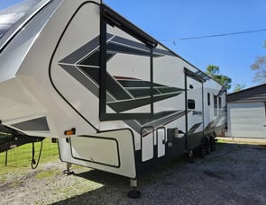 Grand Design Momentum