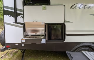 EAST TO WEST Alta 2100MBH **DELIVERY ONLY**