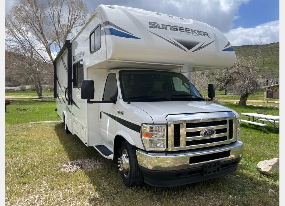 Class C Motor Home rentals in Mikado