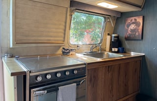 Silver Stays 1981 Airstream Excella II