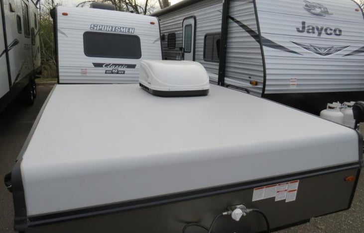 Popup closed (front view)