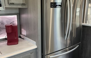 Summer RV Retreat - Luxury Living