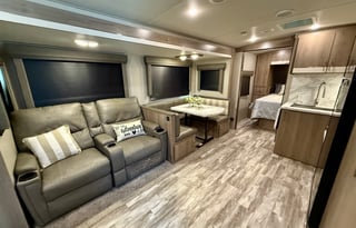 Grand Design Imagine 2600RB (BRFL 1447)