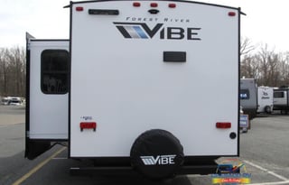 Vibe & Unwind | Spacious Luxury Camper