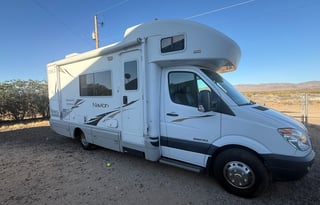 2007 Winnebago Navion 23H