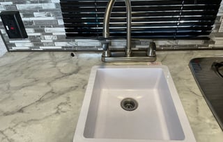 2022 Coleman Lantern LT 17B, Light and easy to tow