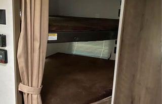 Delivered& Wkly  Discount 2019 Keystone Passp 239M