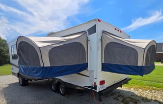 2014 Coachmen Freedom Express LTZ