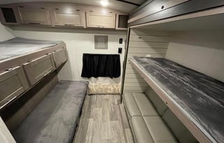 Cozy and Pet-Friendly: 2021 Sunset Trail Camper