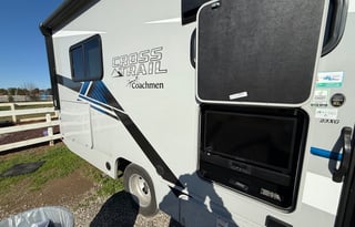 Sleep 6 - Luxury Family Fun RV Coachmen