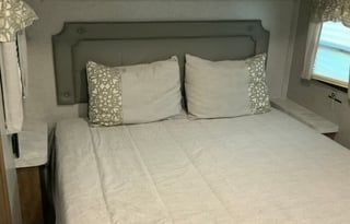 2020 Forest River RV Rockwood Signature Ultra Lite 8324BS