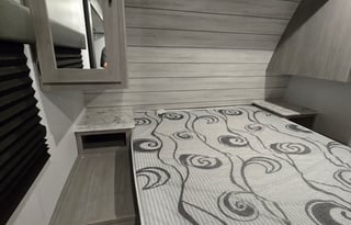 2024 Coleman Lantern 263BH