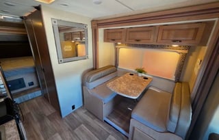 Meet "Lucy" 2018 Thor Four Winds Smtx1826