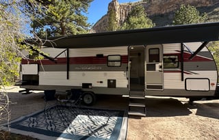 Explore Vernal's Beauty: Comfortable RV Rental
