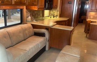 TheCopperClassA 2009 Monaco Executive Seierra IV