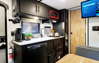 "Lightweight" 5-6 member Family Bunkhouse *SOLAR*!