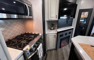 2021 Highland Ridge RV Silverstar XLT 427BHS
