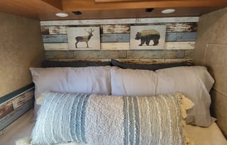 2017 Thor Majestic 23a -AKA Hudson-Unlimited Miles