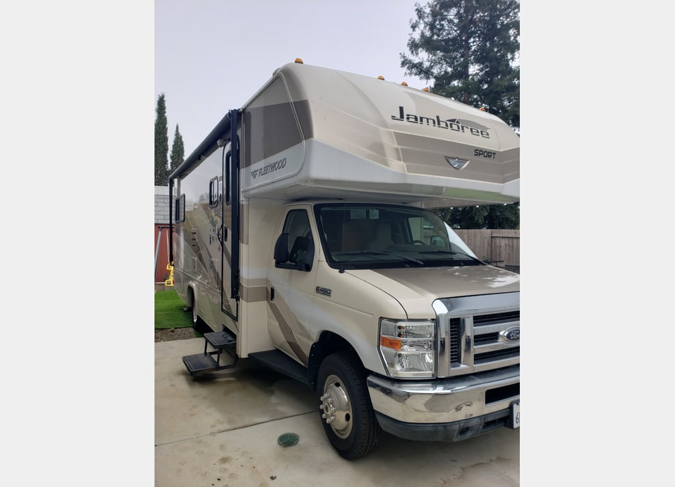Class C Motor Home rentals in Roseville