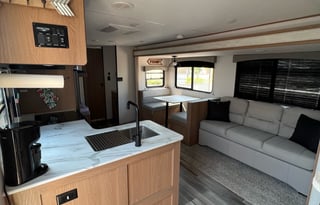 2022 Prime Time RV Avenger 26DBSLE