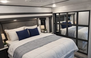 "Daytona" 5th wheel  Bunks & 2 Baths (OKFL1968)