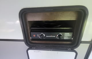 2020 couger  39 ft, like new